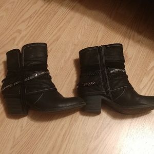 Ankle boots